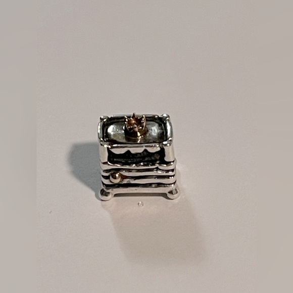 Authentic Pandora The princess and the pea charm s925 ale - Picture 3 of 7